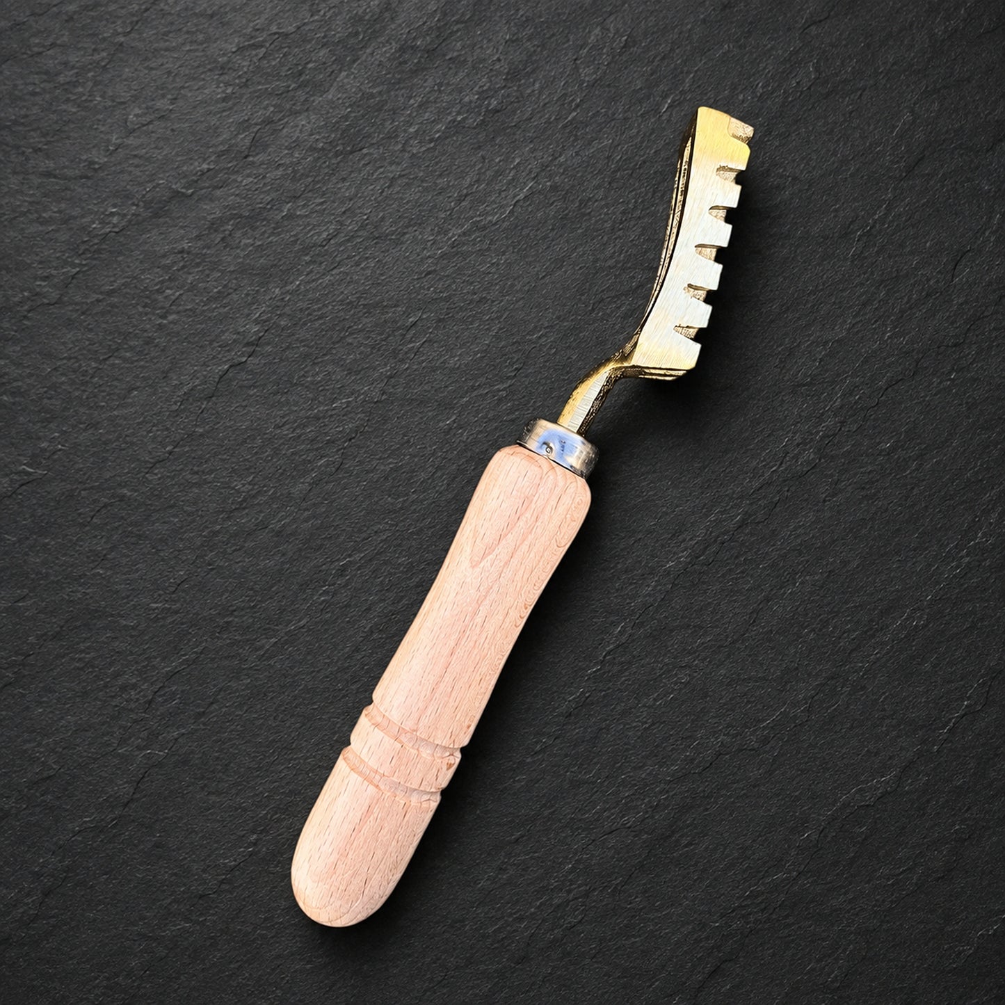 Tsubame-Sanjo fish peeler