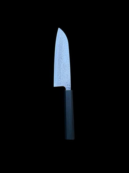Chokatsu Santoku 165mm Nerezová ocel Ginsan Damascus Tsukihiro 33-vrstev