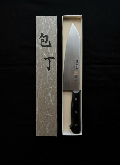 Iseya Jihei Santoku 180 mm 8A Molybden-chrom nerezová ocel