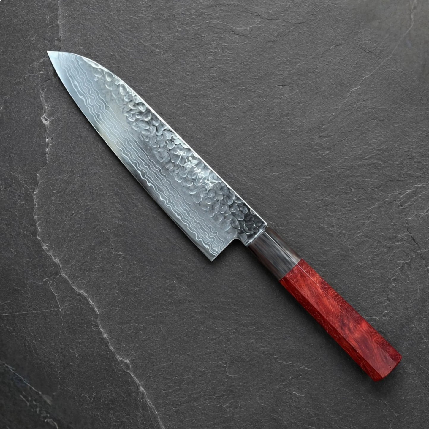 Tosa Tsuboya Santoku 180mm Damascus Tsuchime Nerezová ocel