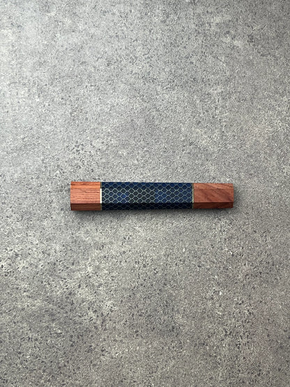 Rukojeť ze stabilizovaného dřeva s "honeycomb" kompozitem - osmihranná