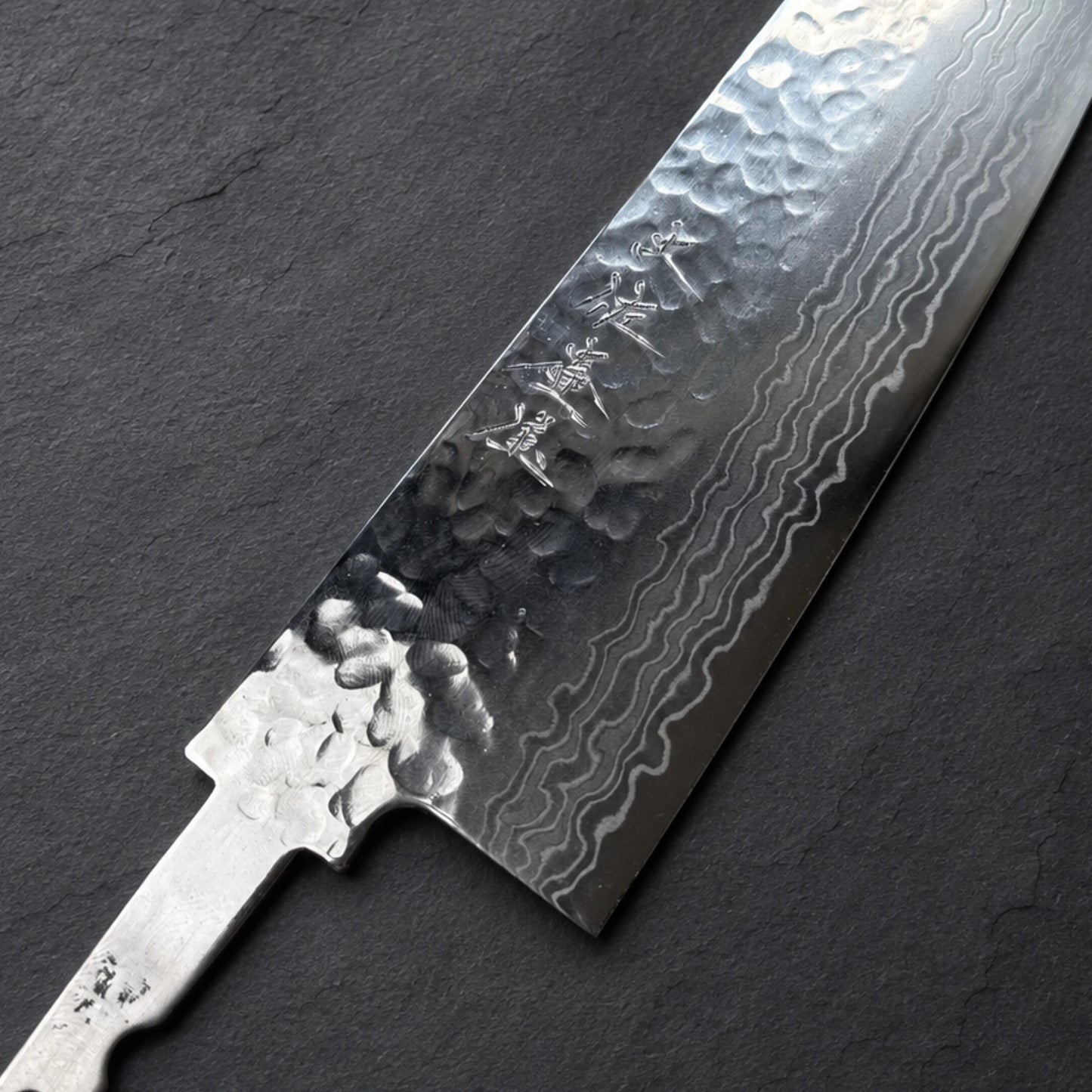 Tosa Tsuboya Santoku Klinge 180mm Damaszener Tsuchime