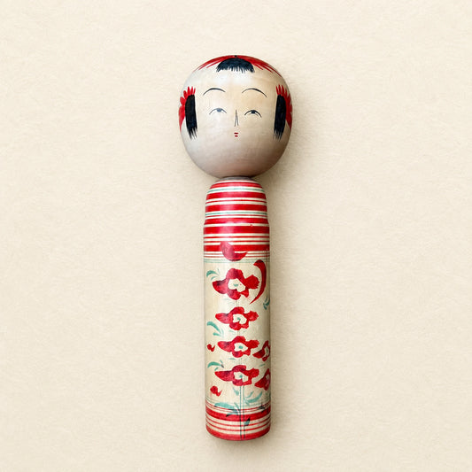 Kokeshi panenka od Kobayashi Yoshisaburo