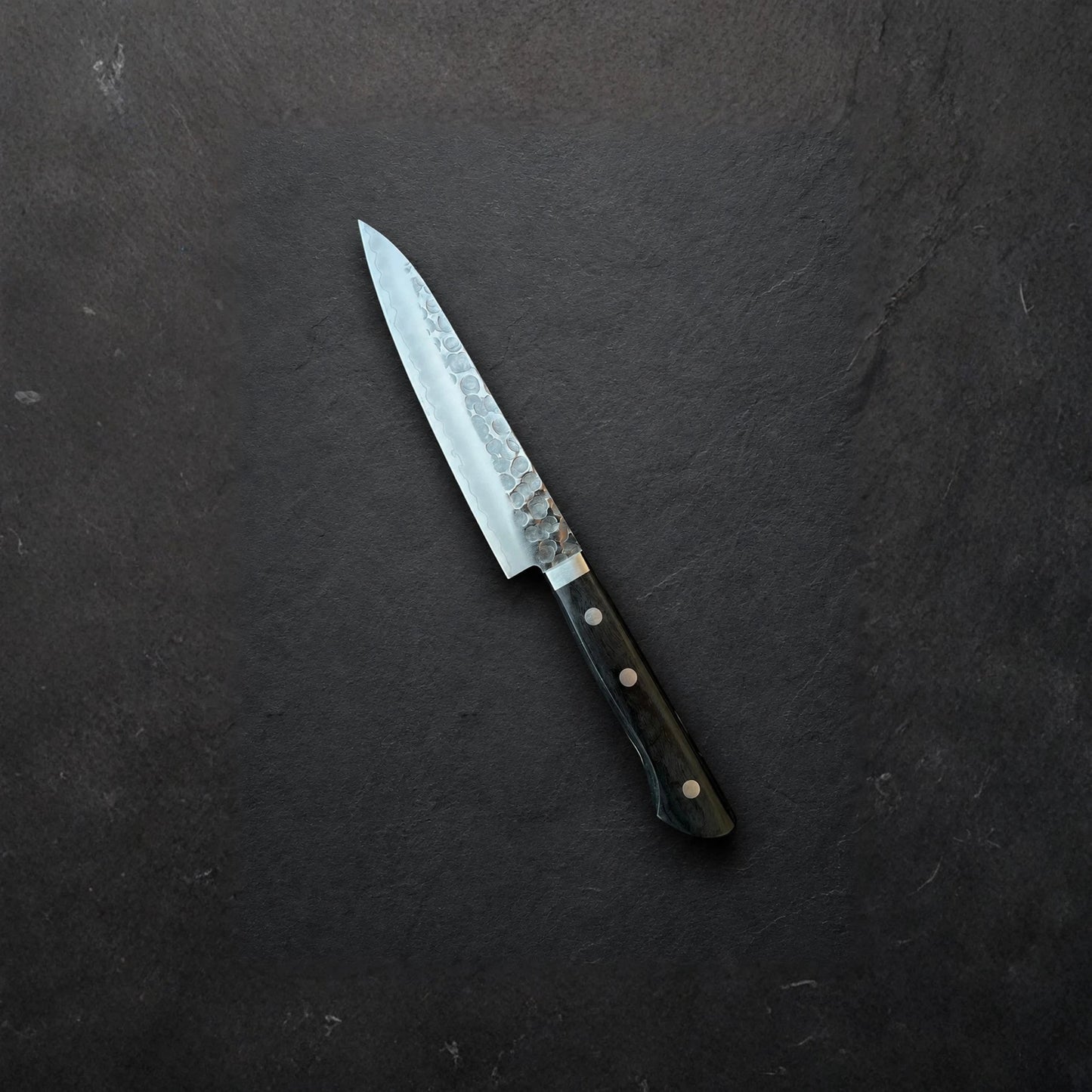 Echizen Petty 135 mm DP Gold Tsuchime