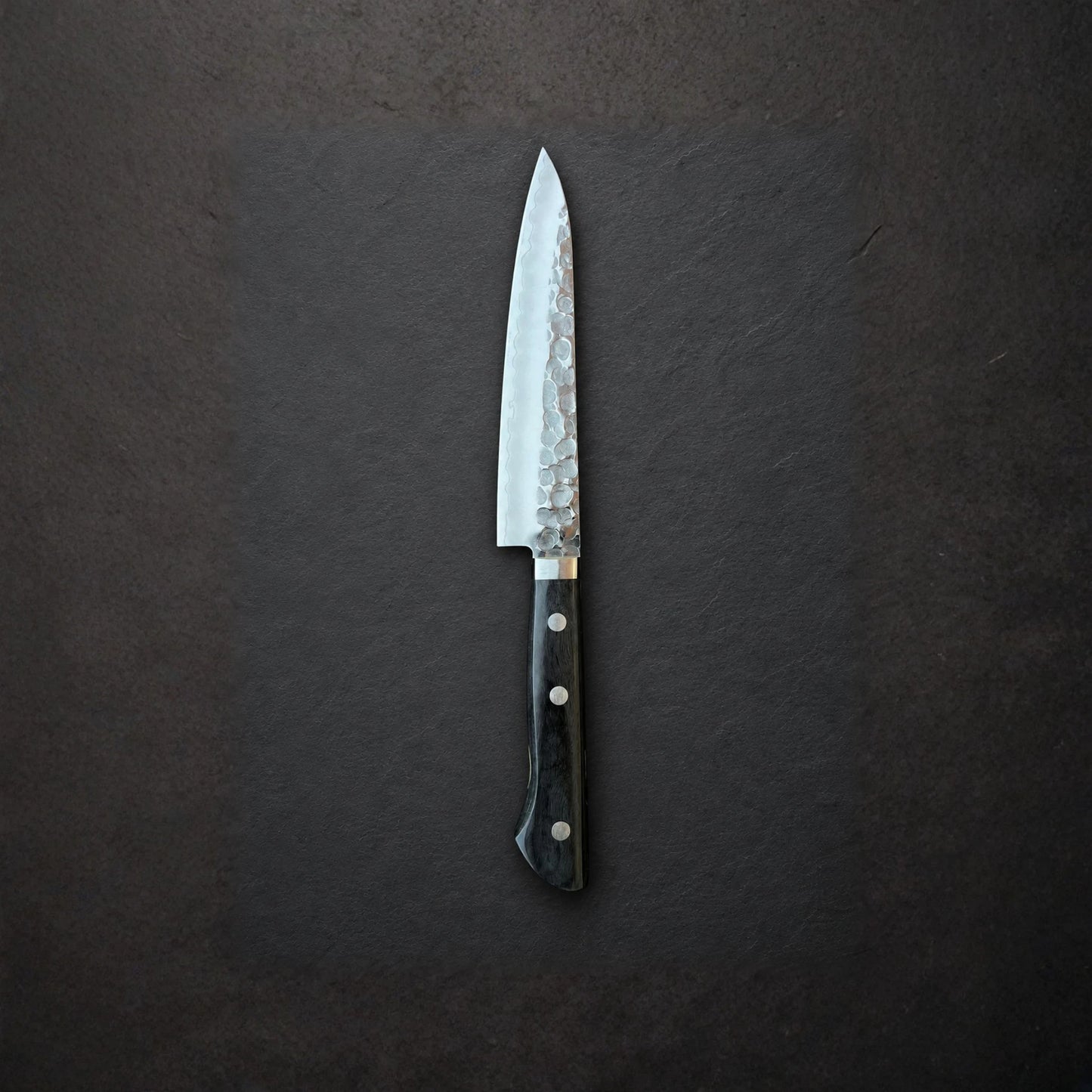 Echizen Petty 135 mm DP Gold Tsuchime